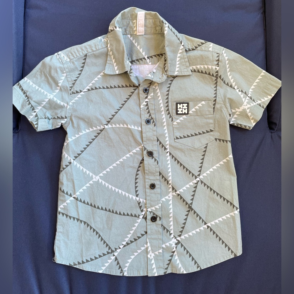 Kids Hawaii’s Finest Aloha Shirt. Size XS (3/4T) Light/sage green.